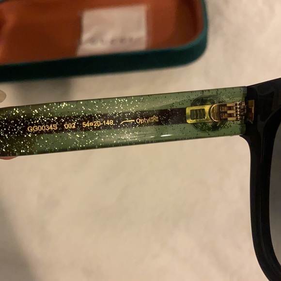 Gucci sunglasses- GG0034S - Picture 7 of 8